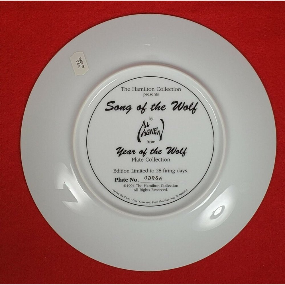 Year of the Wolf Collectors Plate "Song of the Wolf"‎ by Hamilton MIB + COA - Picture 2 of 3